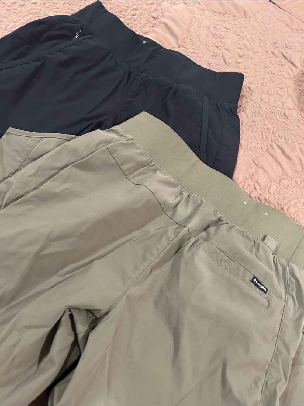 Columbia Olive Green and Black Performance Capri - Picture 4 of 4